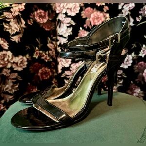 Steve Madden Maura Shiny Black Strappy 4.5 Inch Heels Size 10